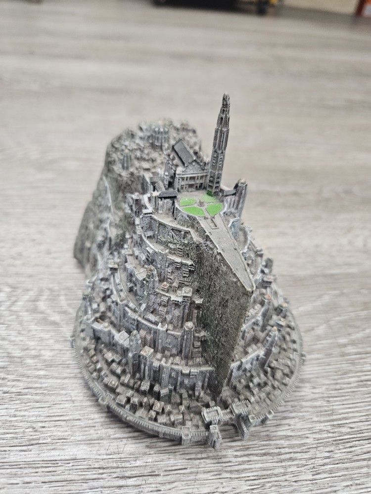 Lord of The Rings Minas Tirith Ashtray Desktop Statue Model Collect Gift Toy