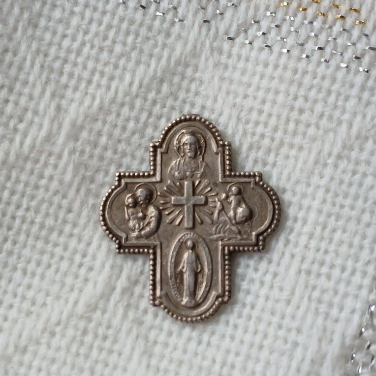 Vintage Sterling Silver 4 Way Cross