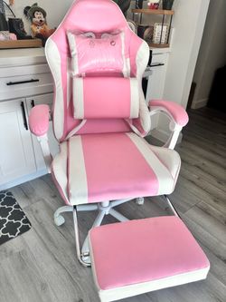 PINK GAMING/ OFFICE CHAIR BRAND NEW ASSEMBLED 💝🎀 🎮