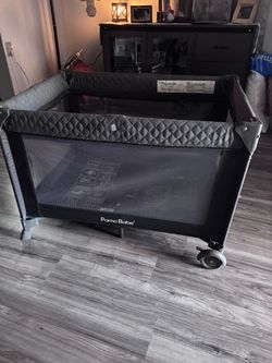 Pamo Bebe portable crib