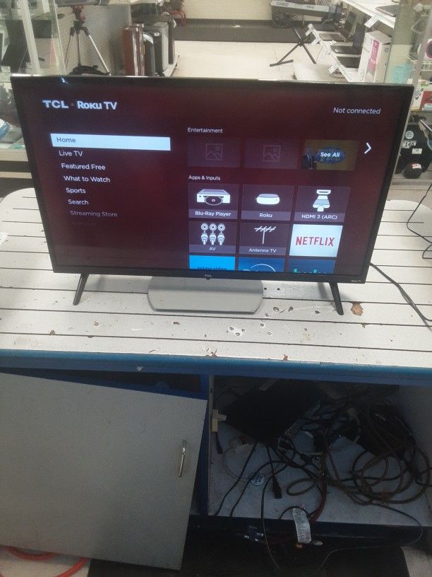 32" TCL Roku Smart Tv No Remote