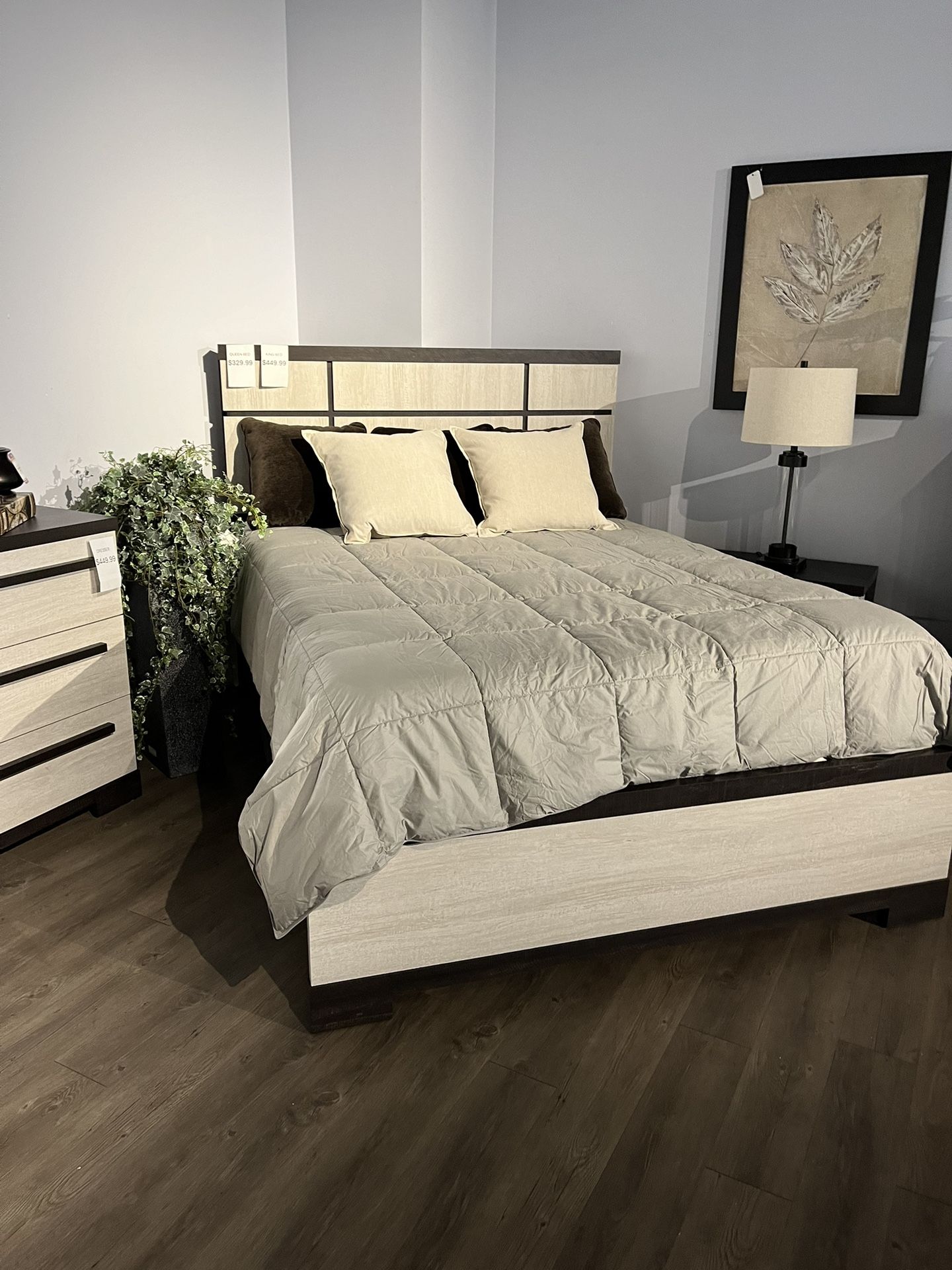 Queen Bed, Dresser, Mirror And Nightstand