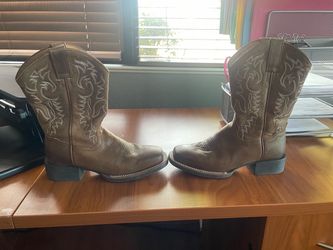 Shyanne Cowgirl Boots (8 1/2) - Hardly Worn