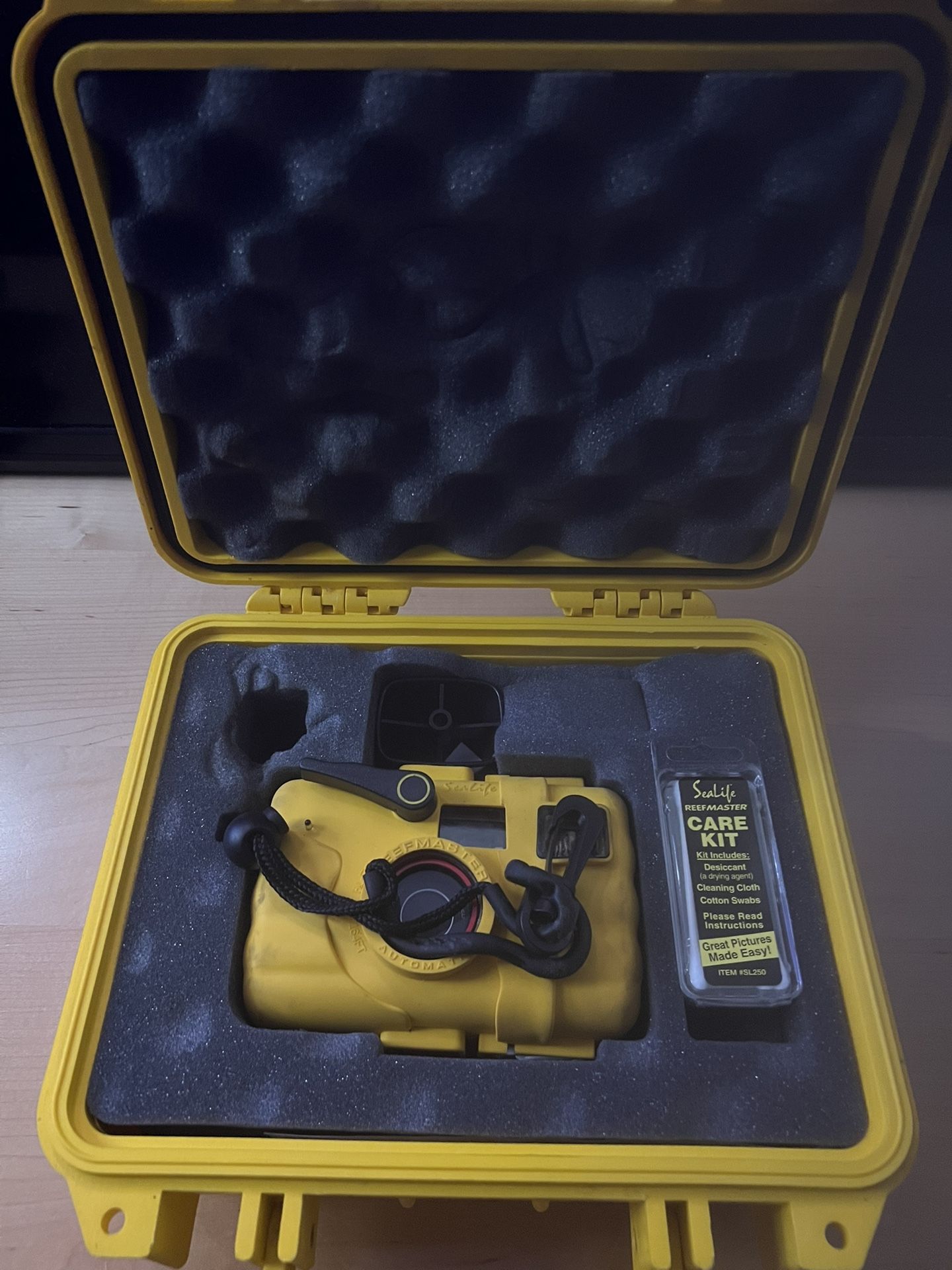 Reefmaster Waterproof Camera With Case