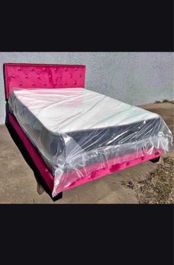 💕NEW QUEEN HOT PINK VELVET BED WITH MATTRESS AND FREE DELIVERY PAY ON ARRIVAL💕