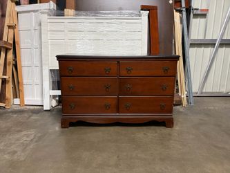 Vintage dresser $160