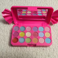 New Claire’s 2 tier Tray Makeup Set w/Mirror $24.99 Original Price