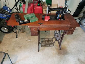 Singer sewingmachine (Thrifty items)