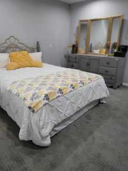 3 Piece Vintage Bed Frame & Mirror, Queen, $80