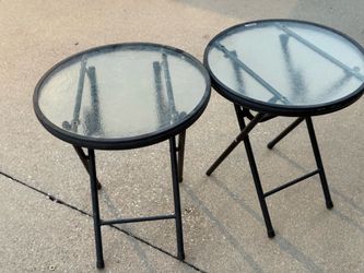 Patio outdoor folding table w/tempered grass