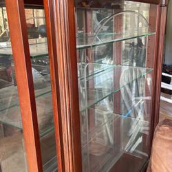 China Hutch / Curious cabinet 