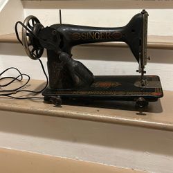 Vintage Singer Sewing Machine