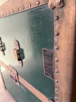“Belber” Wardrobe Trunk.  22”x22.5”x40.5”
