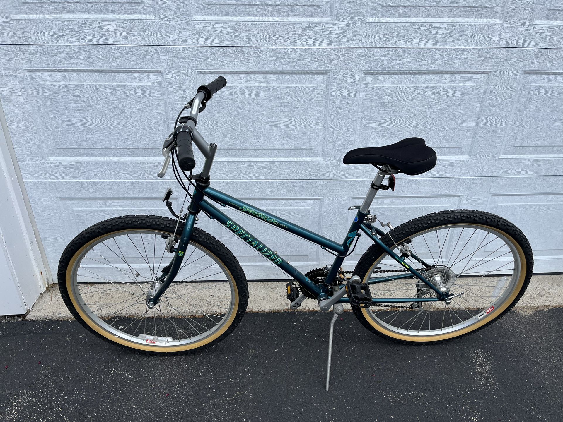 Woman’s 7 Speed SPECIALIZED Mountain Bike