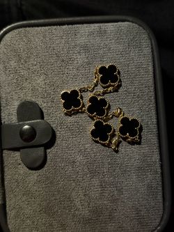18k bracelet 11g 8” $1440