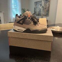 Jordan 4 Taupe Haze 