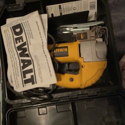 Dewalt Saw 