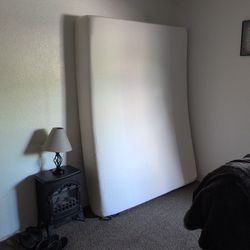 Queen Size Bed 