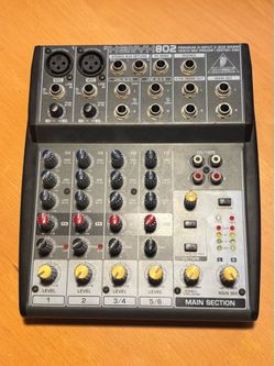 Behringer Xenyx 802 Mixer