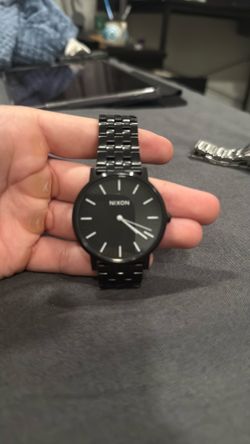 Nixon watch