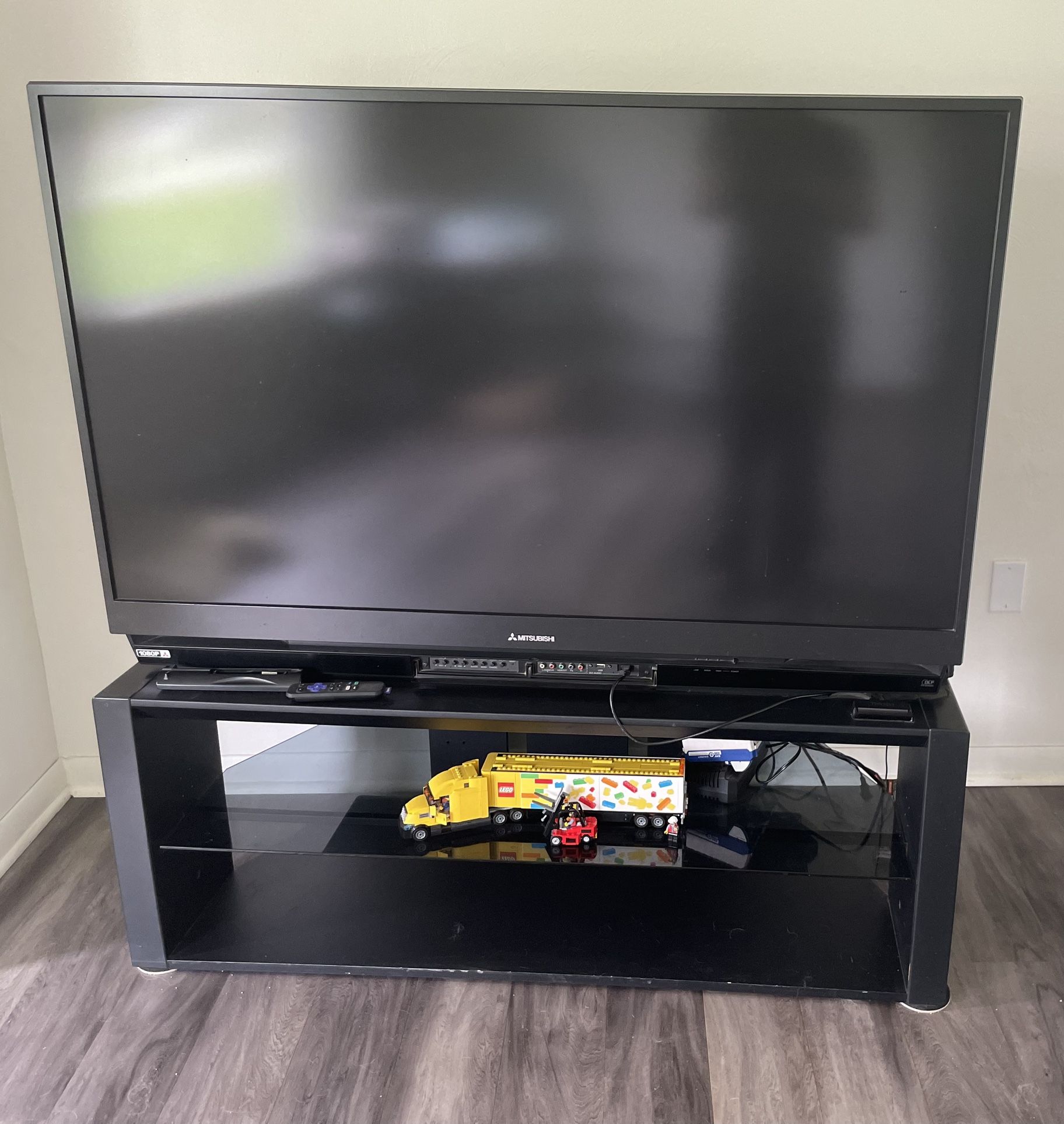 Mitsubishi Electric 57” Projection TV