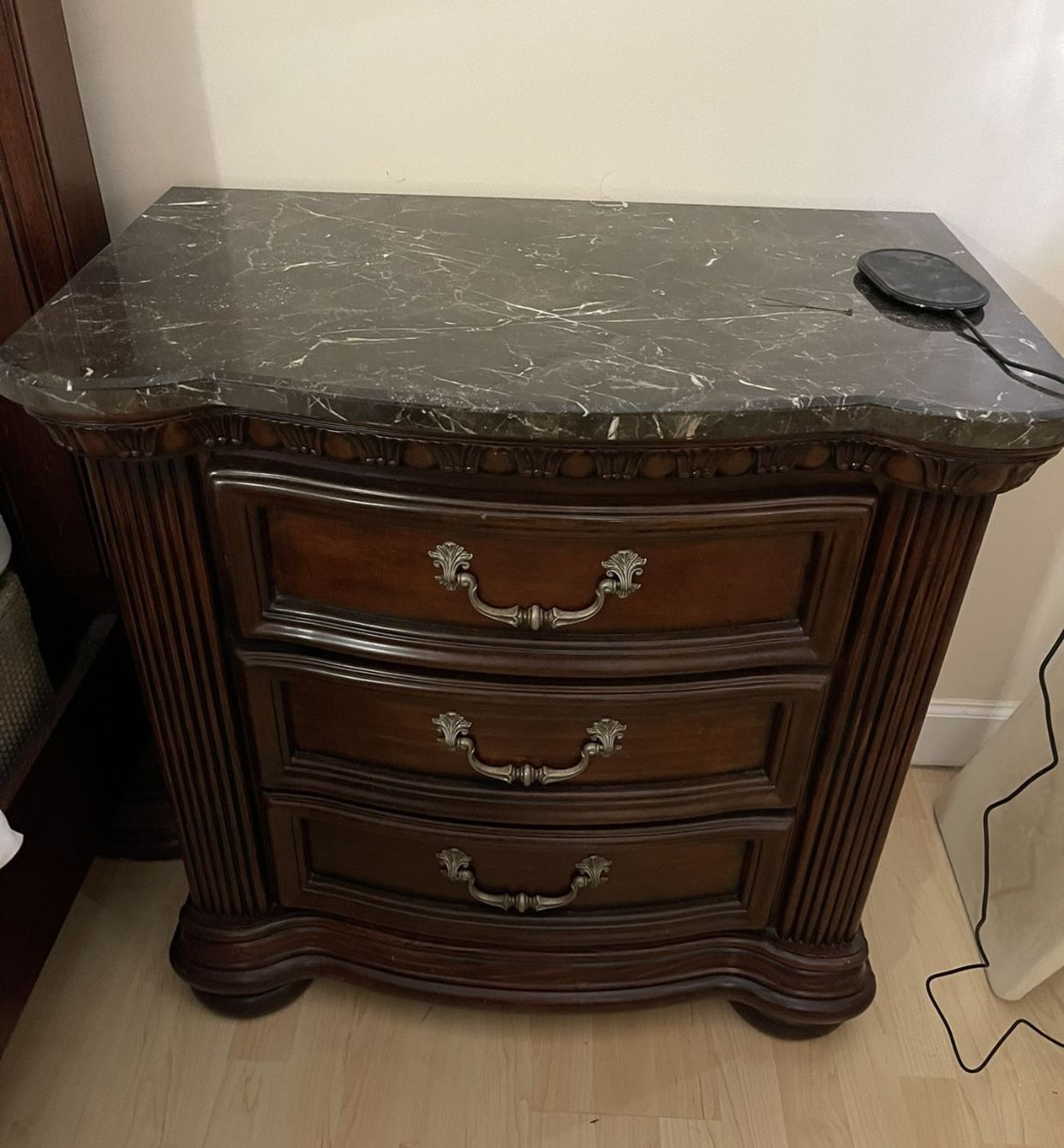Two Night Stand Marble 