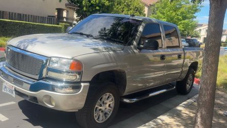 2005 GMC Sierra