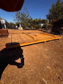 Long wood pallet