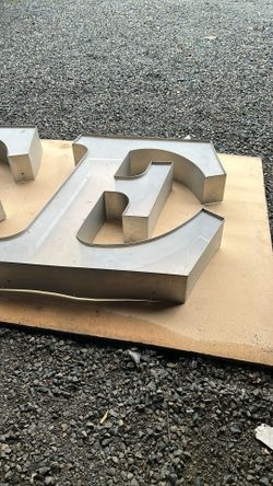 Letter E