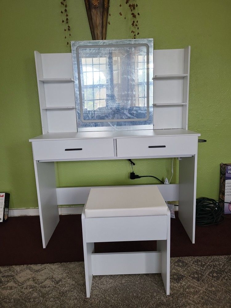 Vanity Desk