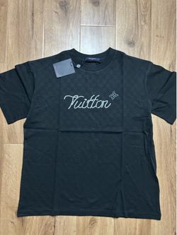 Black lv pearl tee size-L