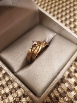 14 Karot Gold Diamond Engagement Rings I Will take best offer just want them gone