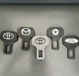 Seat belt silencer