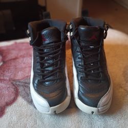 air jordan 12 retro  layoffs 2022