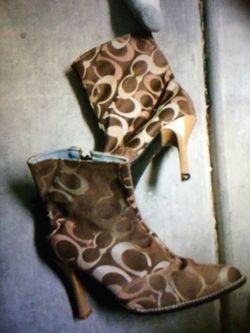 Coach boots