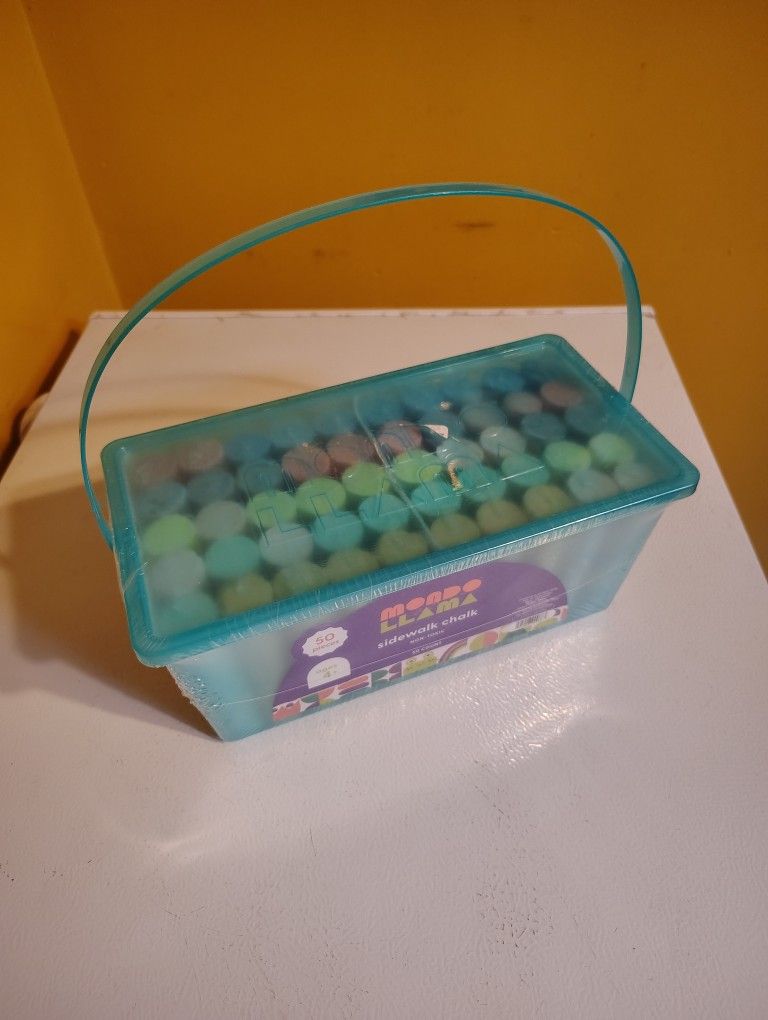 Sidewalk Chalk Bucket, New