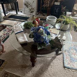Couches With Table 