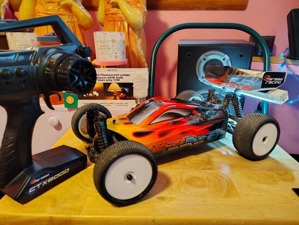 Carisma racing club. BUG-E 1/10 4wd chassis. M40s