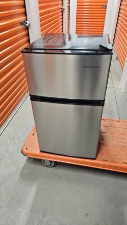 Insignia Mini Fridge with Freezer