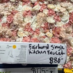 Glacier Bay Fairhurst Single-Handle Pull-Down Sprayer Kitchen Faucet in Matte Black