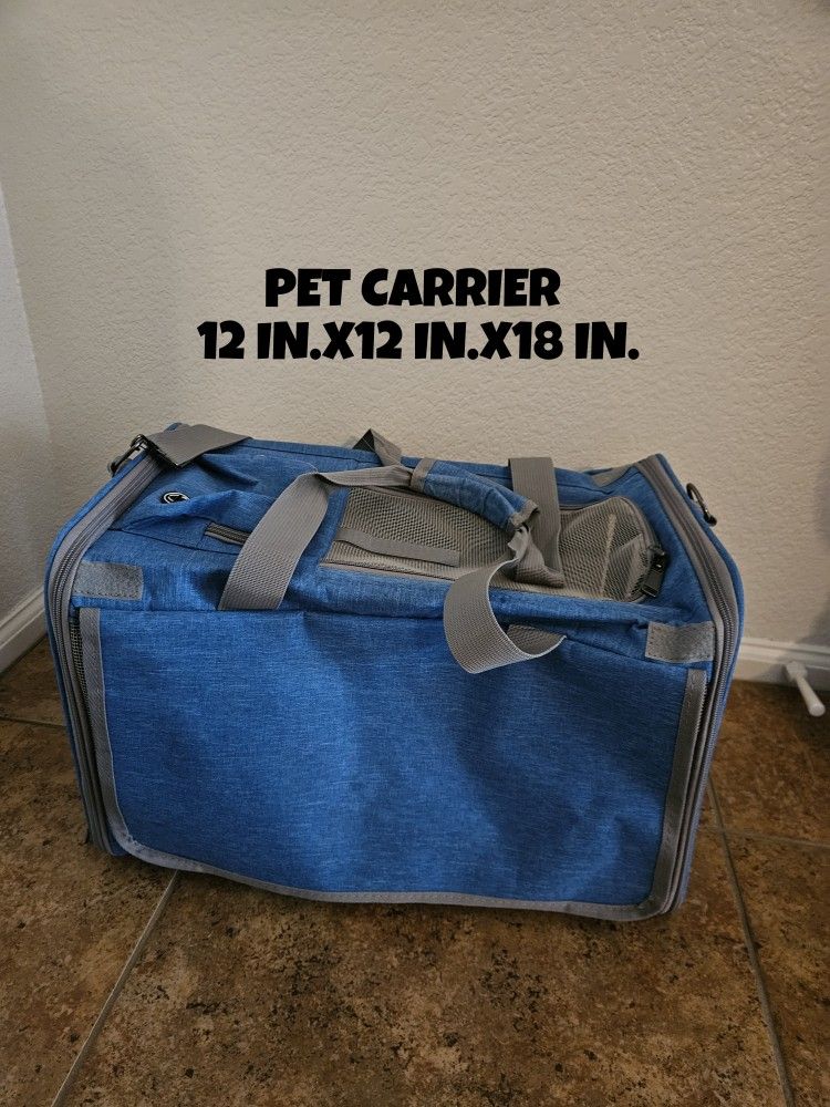 DOG/CAT/PET CARRIER 