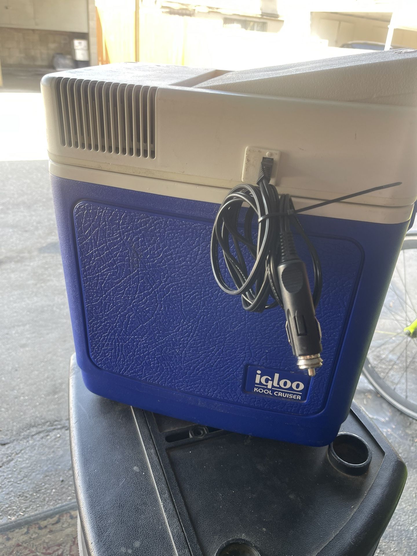 Igloo Car Cooler