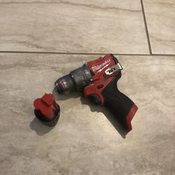 Milwaukee Hammer Drill + Battery