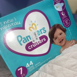 Pampers Diapers: Size 7