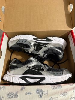 Nike V5 RNR Size 5Y