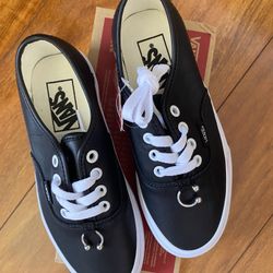 New Women’s Vans Sz 5 Shoes Black Leather