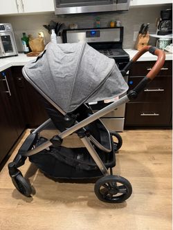 Stroller: double stroller capable (free: pick up only)