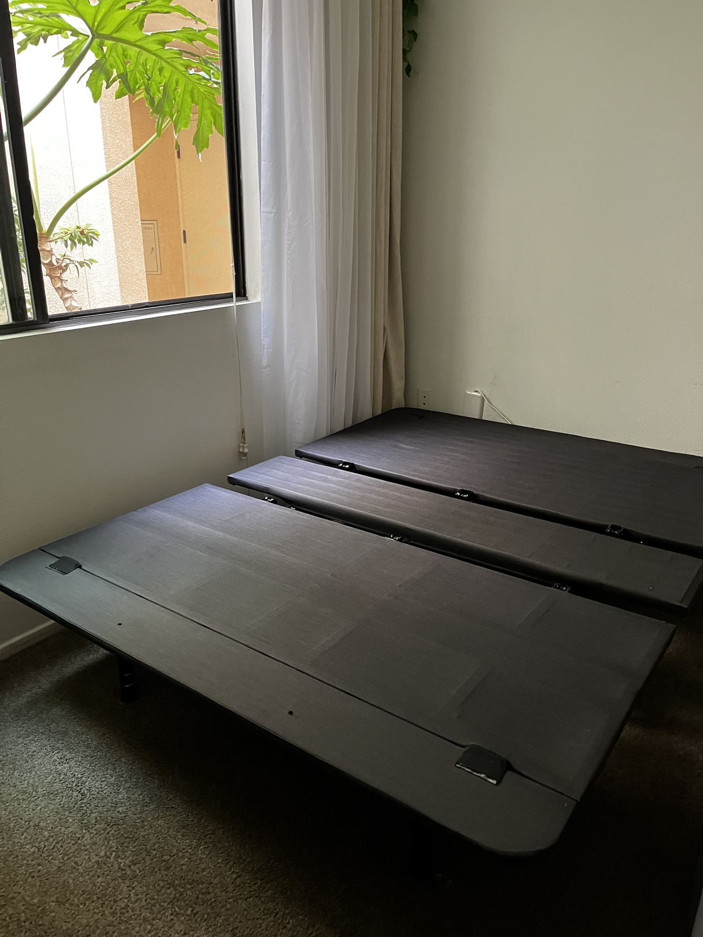 Queen Adjustable Bed Frame with Remote