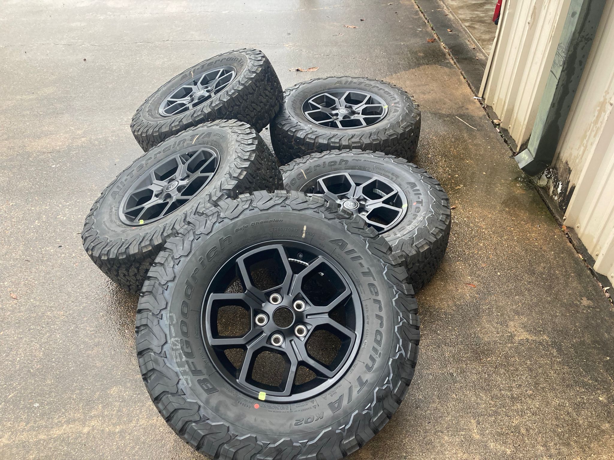 5 2024 Takeoffs Jeep Wrangler Gladiator 17” Black Factory OEM Wheel Rims Tires