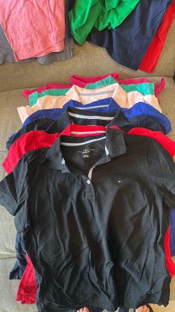 7 women’s medium IZOD polo shirts